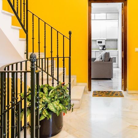 Magico Apartamento En Casa Palacio Del Siglo XVII Sevilla Exteriör bild