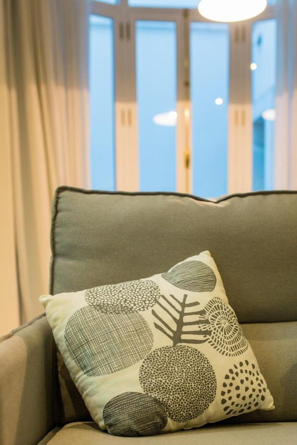 Magico Apartamento En Casa Palacio Del Siglo XVII Sevilla Exteriör bild