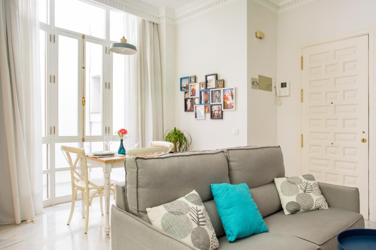 Magico Apartamento En Casa Palacio Del Siglo XVII Sevilla Exteriör bild