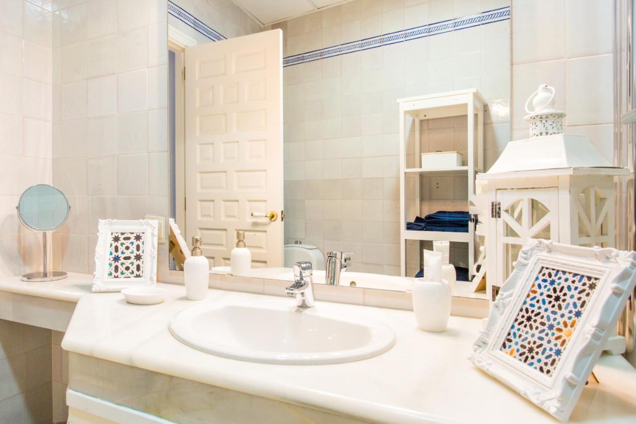 Magico Apartamento En Casa Palacio Del Siglo XVII Sevilla Exteriör bild