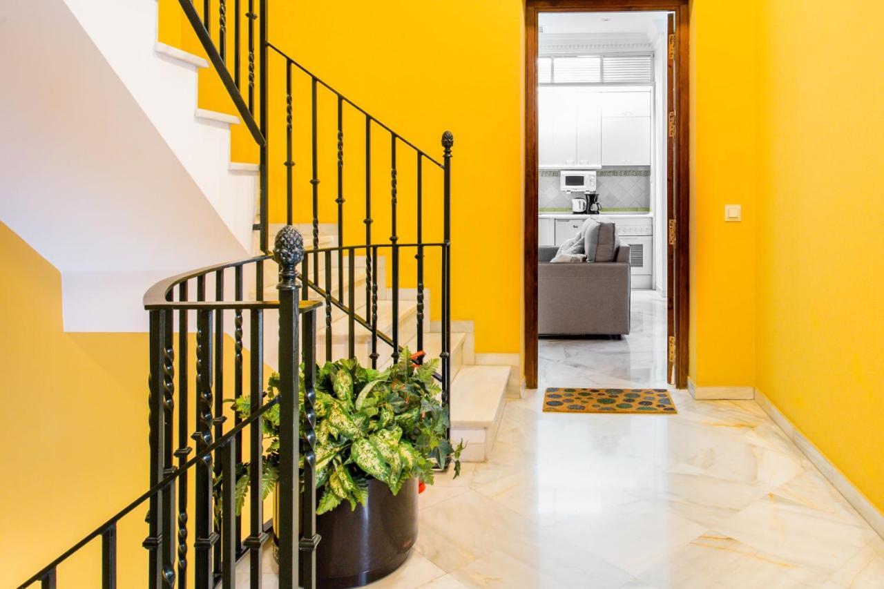 Magico Apartamento En Casa Palacio Del Siglo XVII Sevilla Exteriör bild