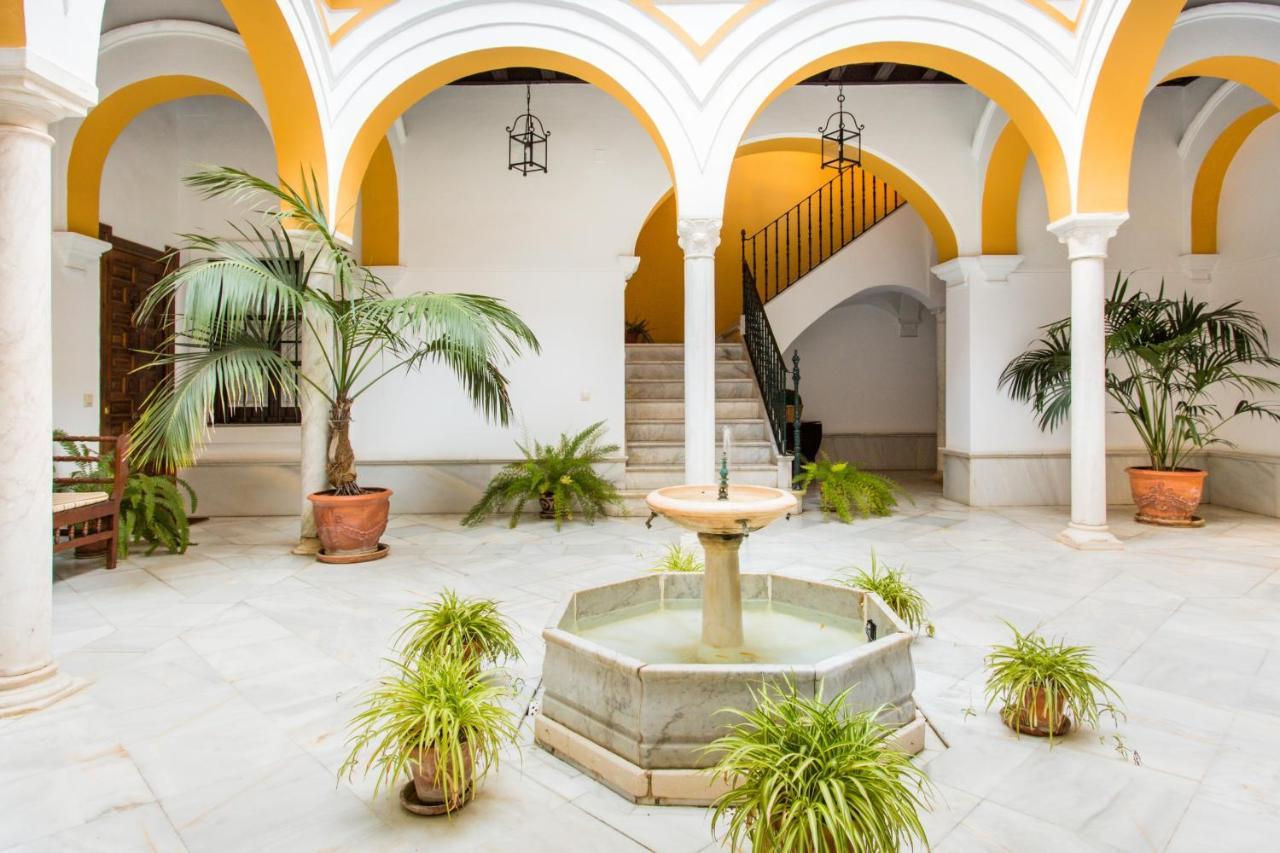 Magico Apartamento En Casa Palacio Del Siglo XVII Sevilla Exteriör bild