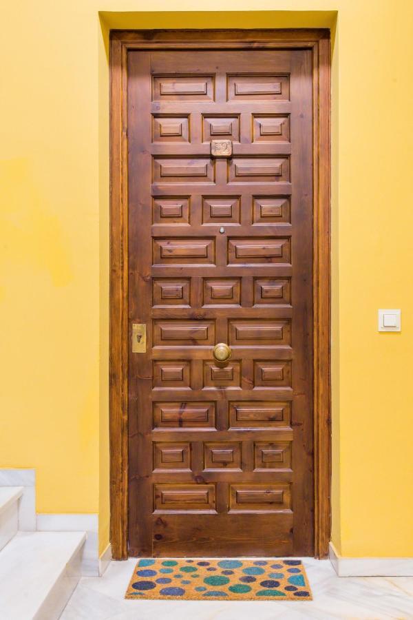 Magico Apartamento En Casa Palacio Del Siglo XVII Sevilla Exteriör bild