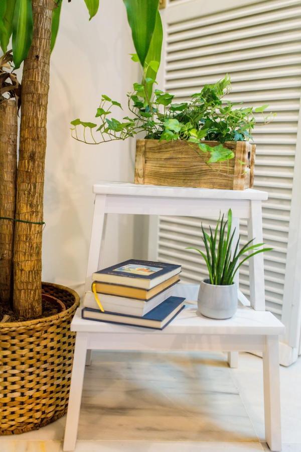 Magico Apartamento En Casa Palacio Del Siglo XVII Sevilla Exteriör bild