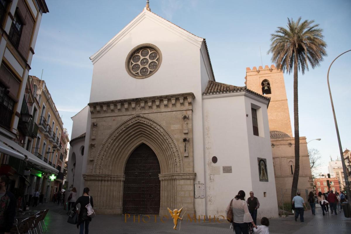 Magico Apartamento En Casa Palacio Del Siglo XVII Sevilla Exteriör bild